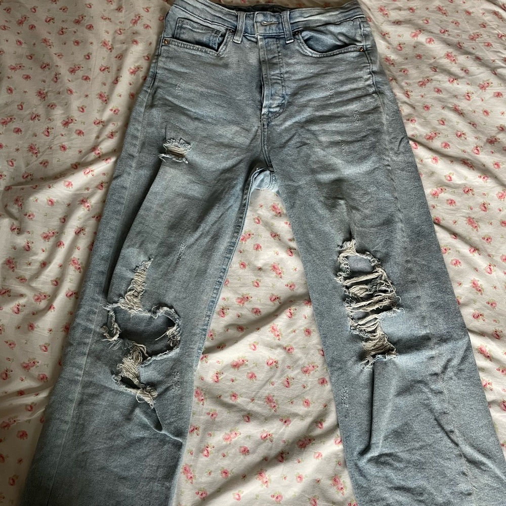 Wild Fable Straight Leg Ripped Jeans - Size 4